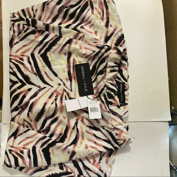 KENDALL & KYLIE Blush Midi Skirt - Picture 13 of 16